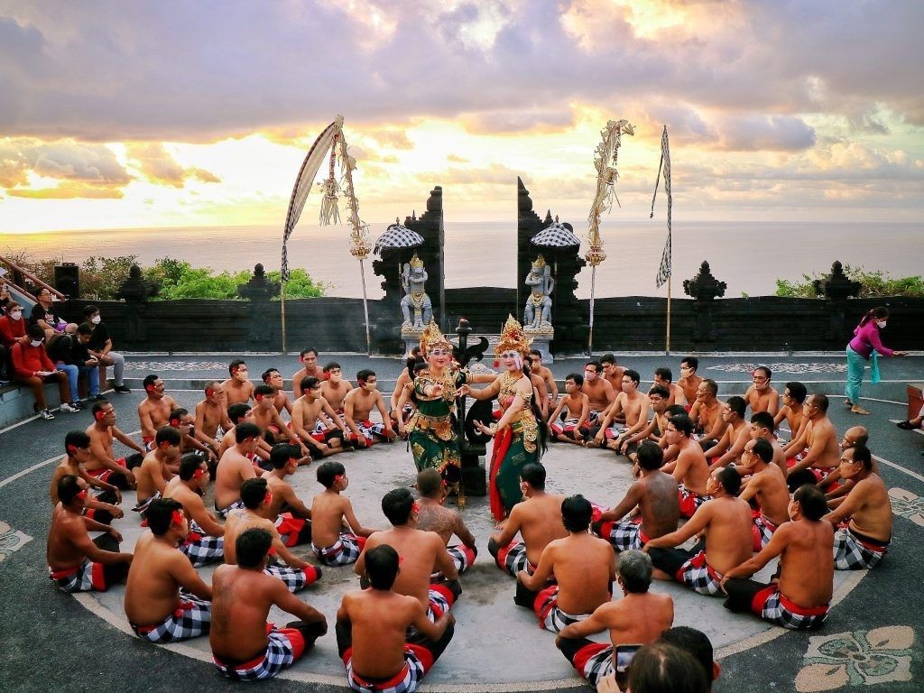 Menyelami Keindahan Budaya Bali: Tradisi dan Upacara yang Mengagumkan